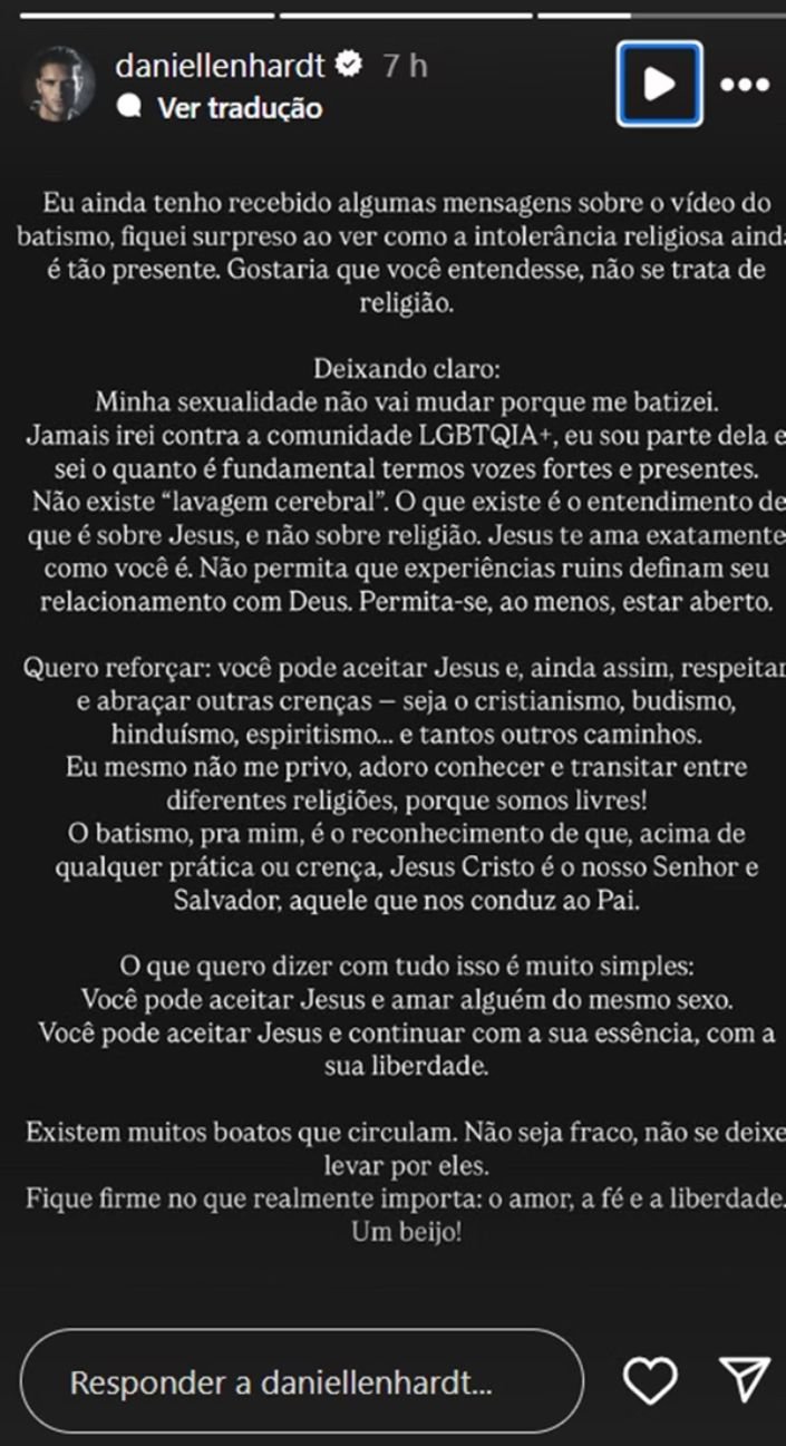 Ex-BBB Daniel Lenhardt é batizado, mas nega deixar práticas LGBT: ‘Não me privo’